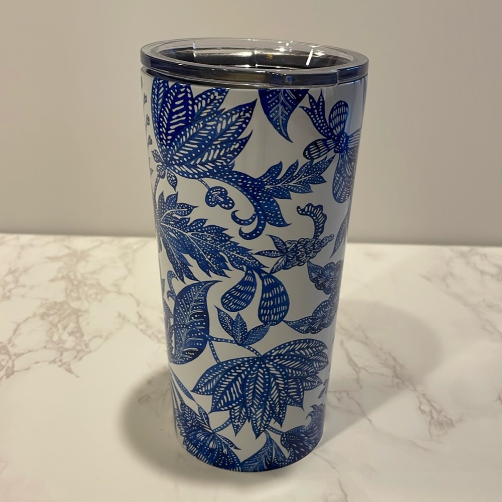 Tumbler cup, 20 oz, Blue and White Batik Floral Pattern